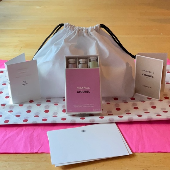 🧴 CHANEL PERFUMED HAND CREAM 🧴 NWT 🧴 - Picture 3 of 16